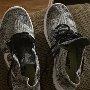 Nike Black and White Knit Athletic Shoes